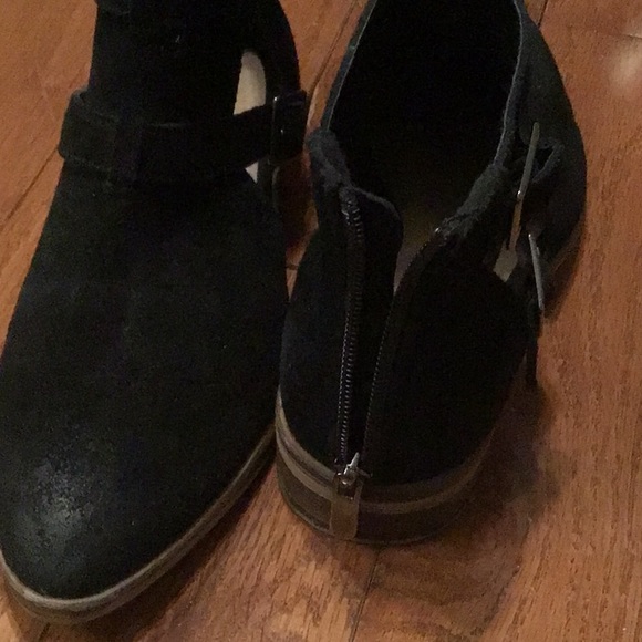 Chinese Laundry Booties - Picture 6 of 7